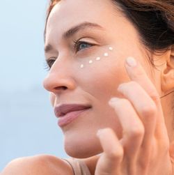 APIVITA BEEVINE ELIXIR CONTORNO DE OJOS Y LABIOS 15 ML