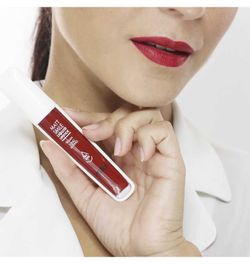 Liquid lipstick Matt Smile Look Expert 05 Red Beter